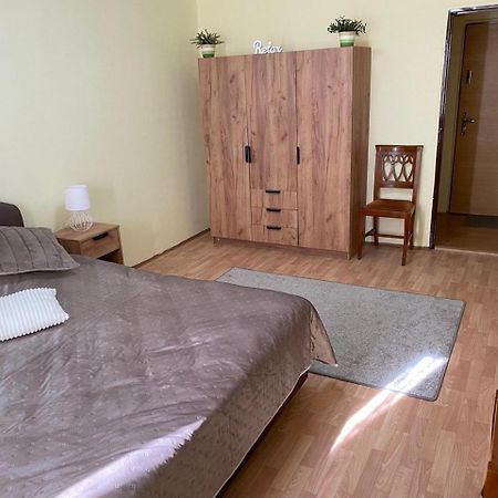 Apartmany 2Kk U Fakultni Nemocnice Volne Parkovani Hradec Králové Zewnętrze zdjęcie